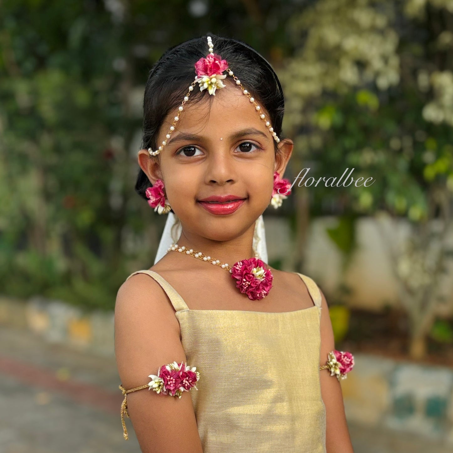 Magenta : Radha Accessories set