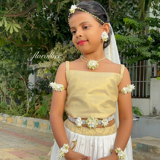 White : Radha Accessories set