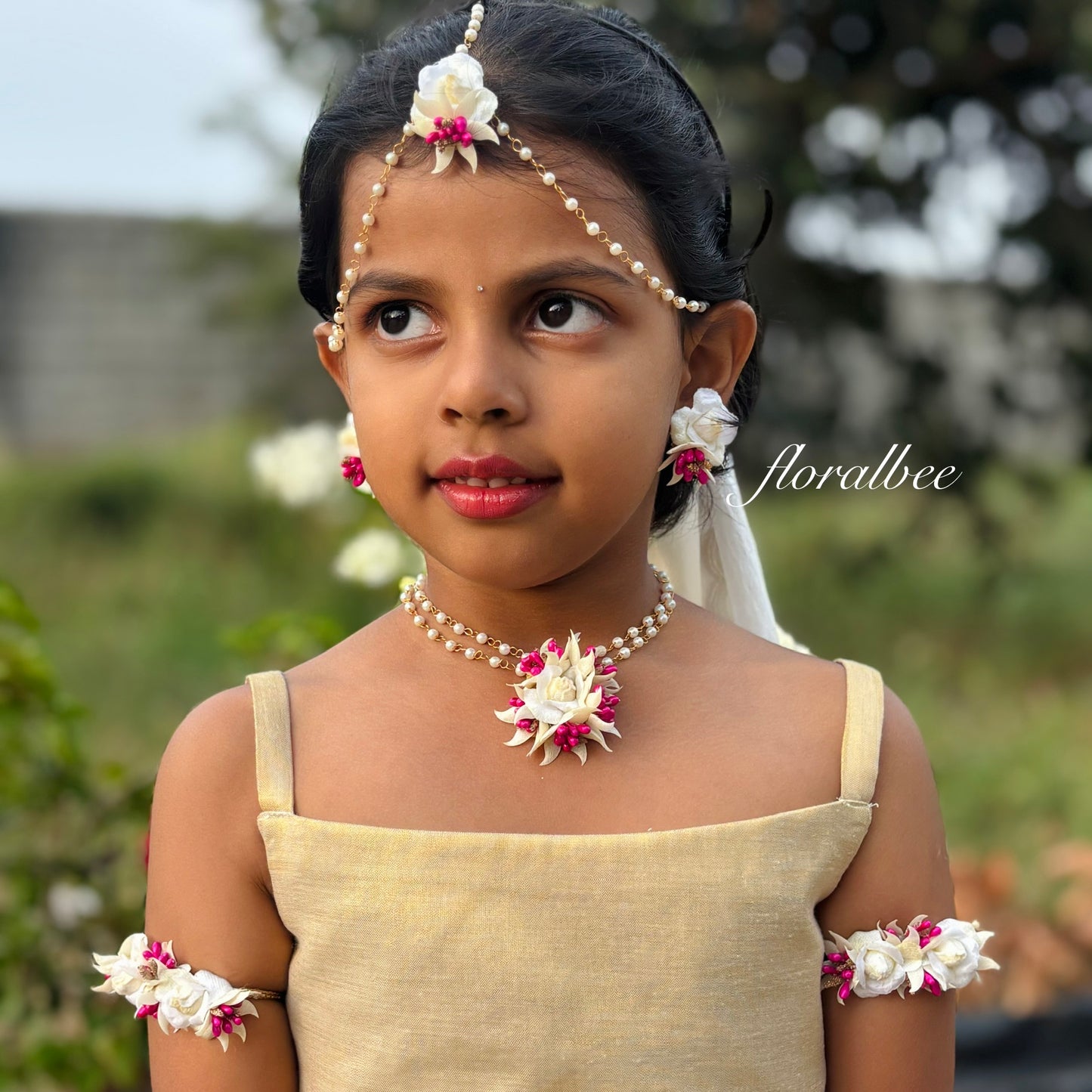 Pink with white : Radha Accessories set