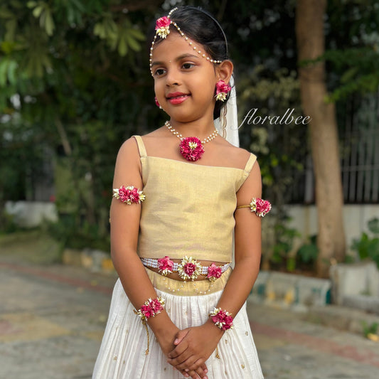 Magenta : Radha Accessories set