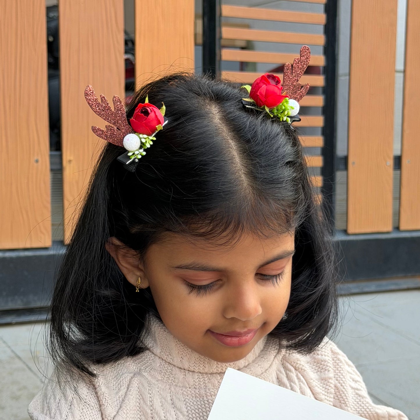 Floralbee Christmas floral antlers alligator clip